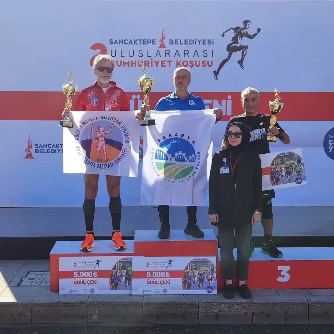 Sakarya Büyükşehir Belediyesi masa tenisi sporcuları Mısır’da dünya şampiyonluğu kazandı