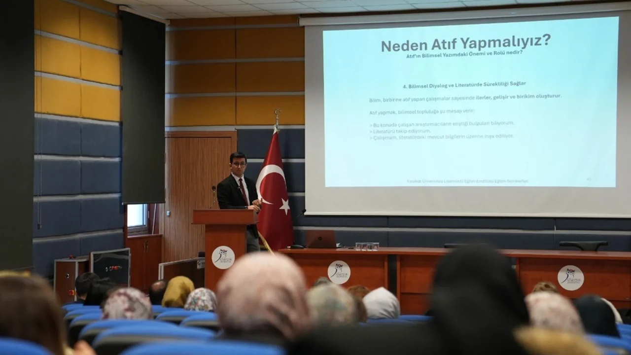 Karabük Üniversitesi’nde lisansüstü öğrenciler için tez yazım atölyesi düzenlendi