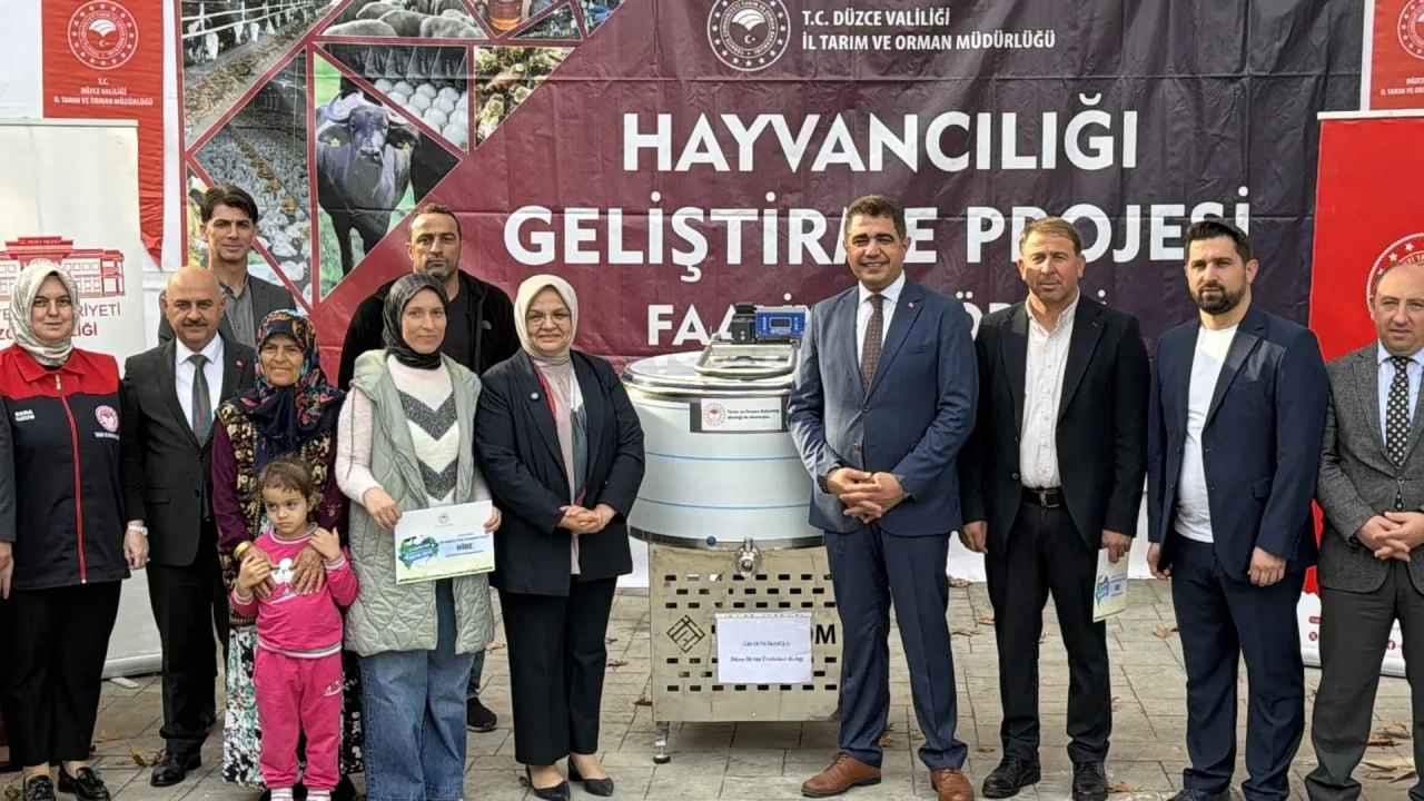 Düzce'de süt üreticilerine yüzde 100 hibe ile süt soğutma tankı desteği sağlandı