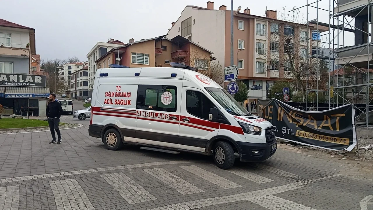Zonguldak’ta fenalaşan yaşlı adam hastanede yaşam savaşı veriyor
