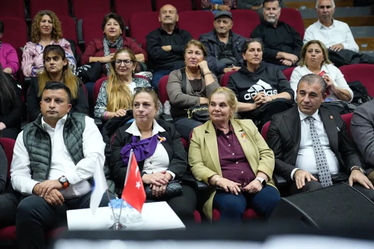 Didim Belediyesi kadına yönelik şiddete dikkat çekmek için etkinlikler düzenledi