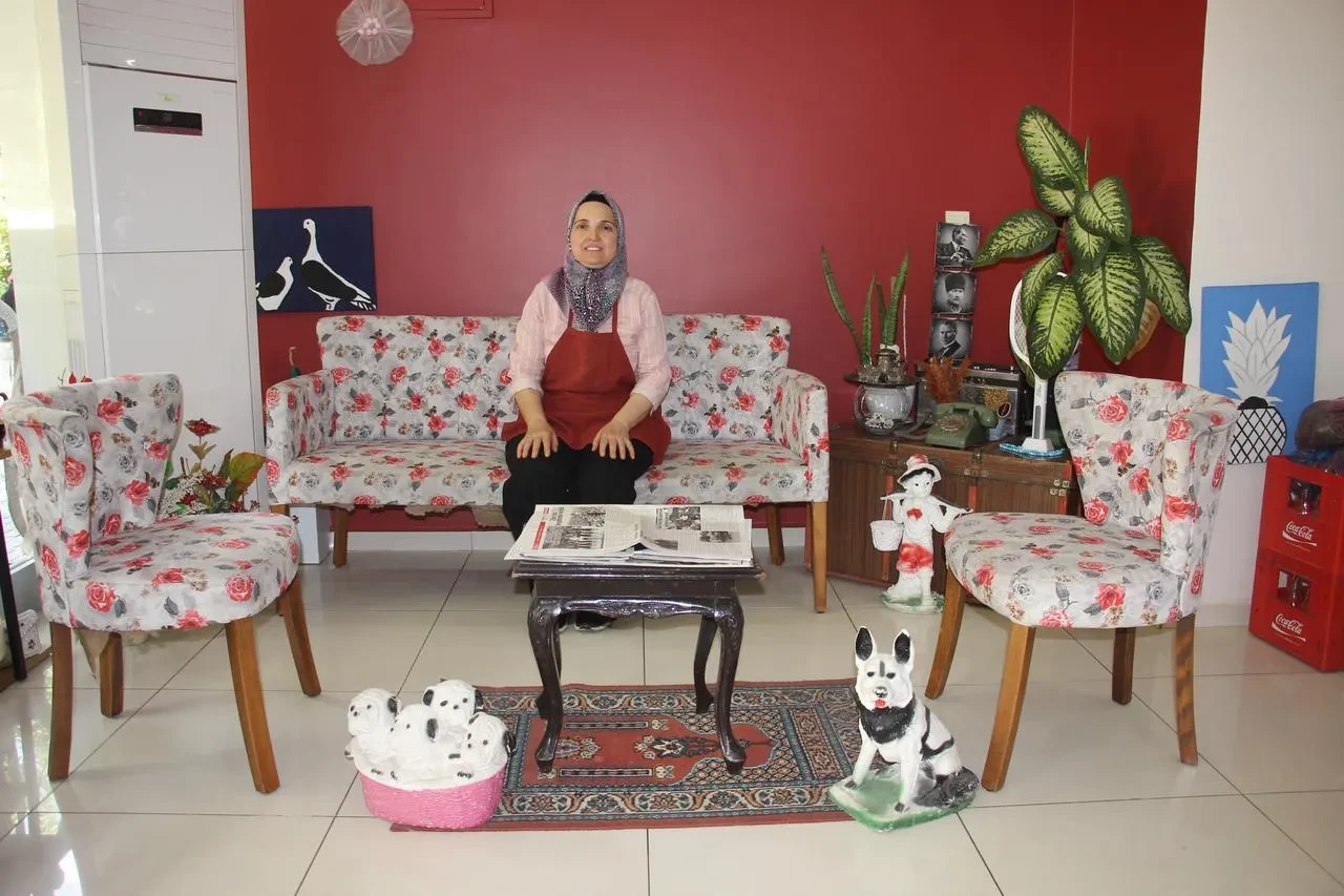 Koçarlı’da Tülay Çavaş atalarından kalma eşyalarla nostaljik köşe kurdu