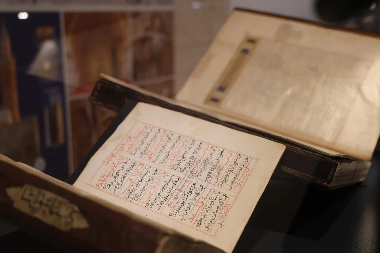 Kırşehir'de Ahilik Müzesi'nde Aşık Paşa'nın 700-800 yıllık yazma eserleri sergileniyor