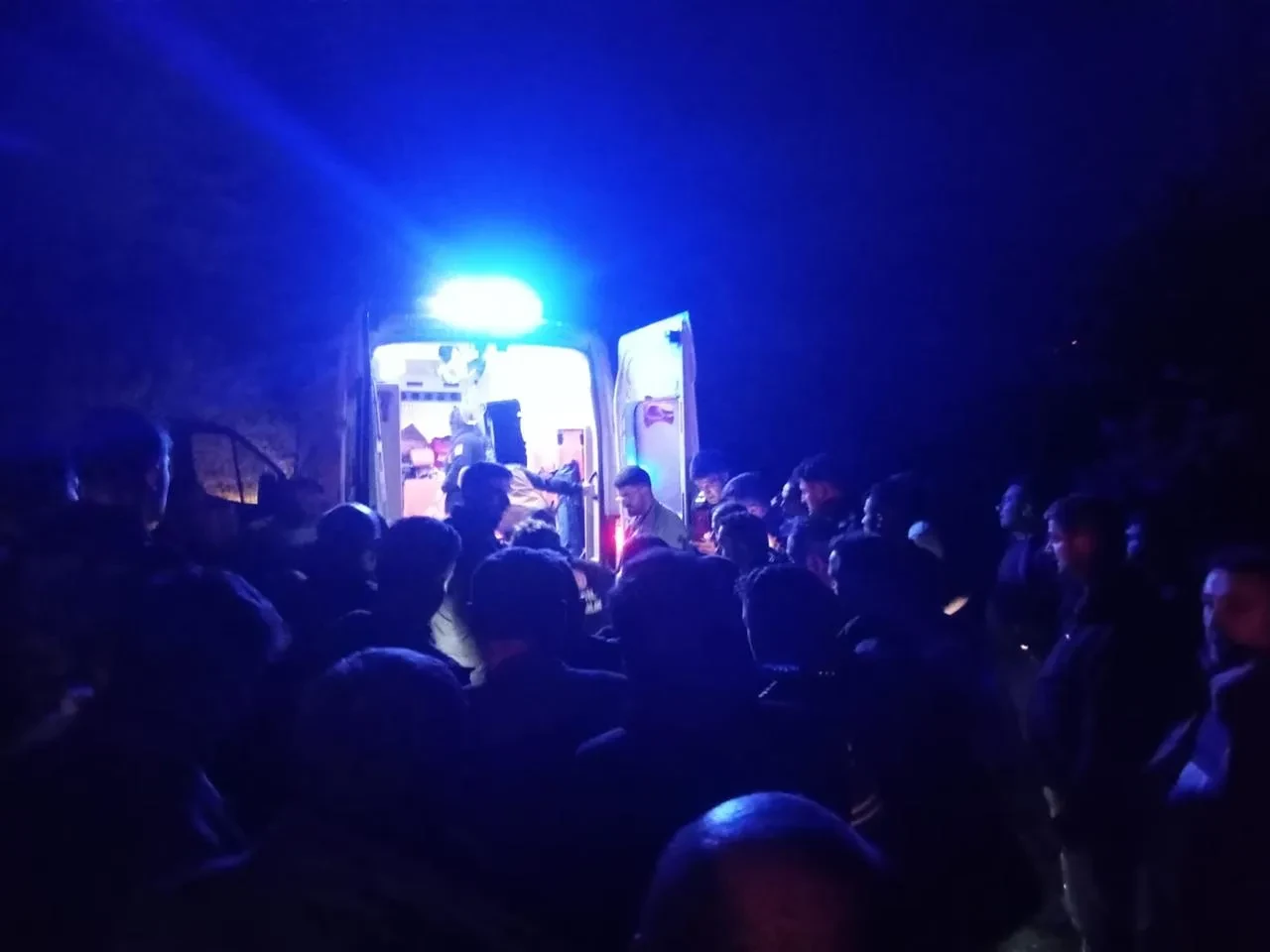 Kastamonu’nun Doğanyurt ilçesinde patpat devrildi iki kişi yaralandı