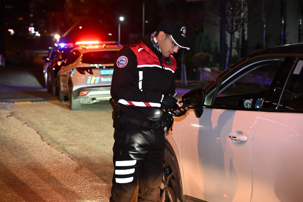 Kastamonu'da huzur uygulamasında 2 bin 888 kişi sorgulandı ve 54 iş yeri denetlendi