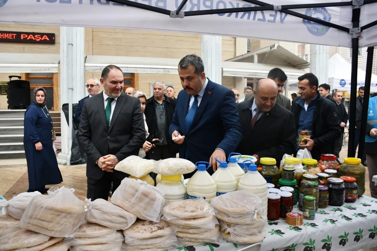 Samsun’un Vezirköprü ilçesinde Gazze için hayır çarşısı kuruldu