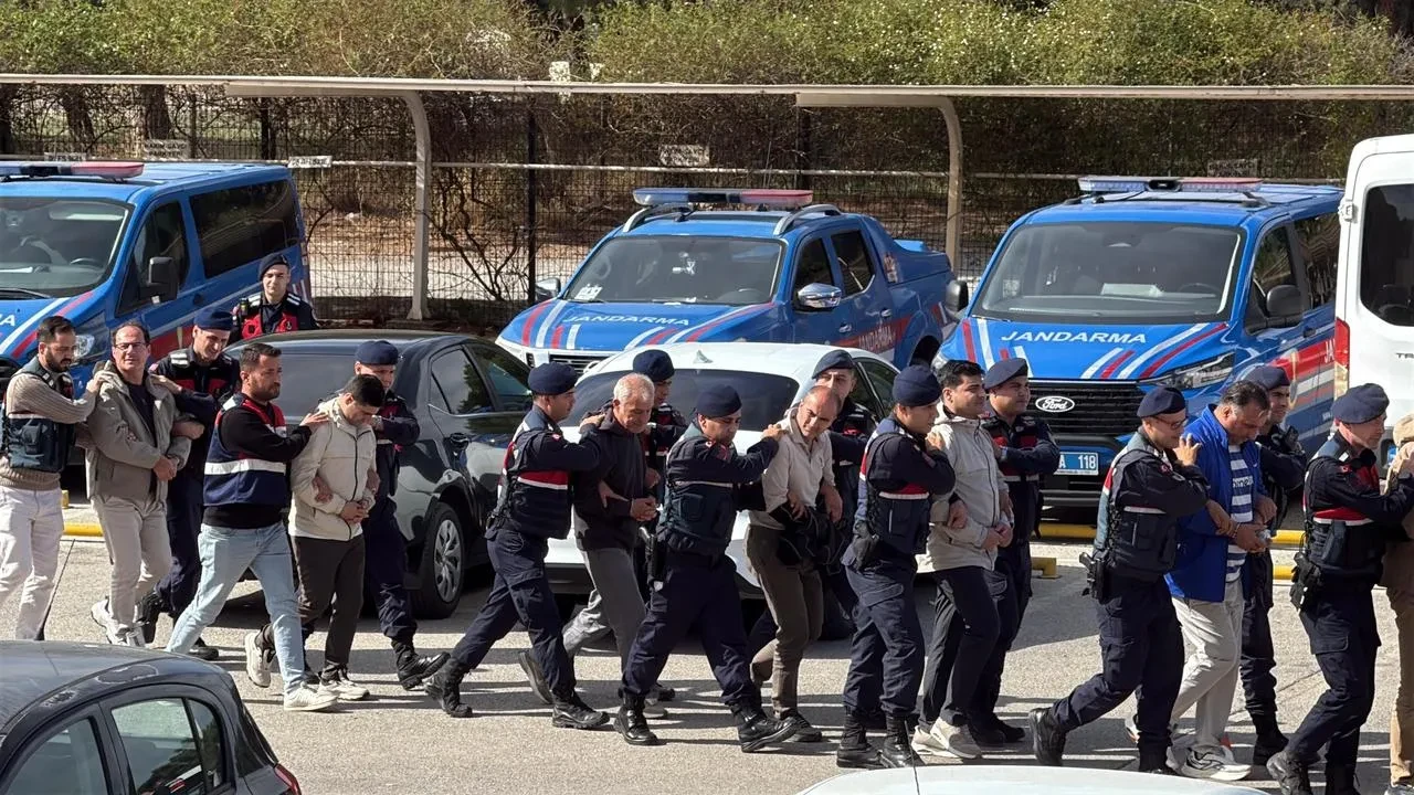 Bodrum'da FETÖ şüphelileri Sahil Güvenlik tarafından yakalandı