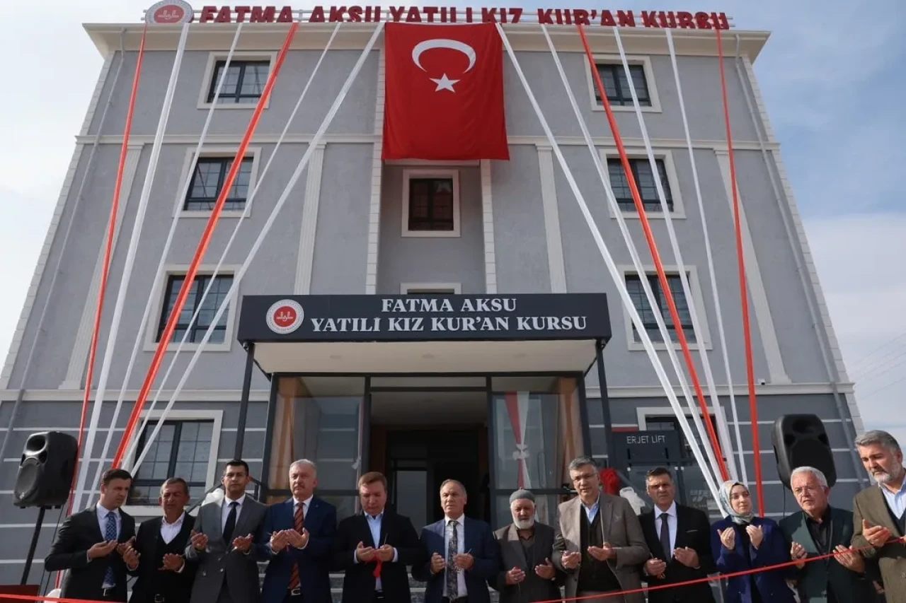 Erzincan'da Fatma Aksu Yatılı Kız Kur'an Kursu törenle açıldı