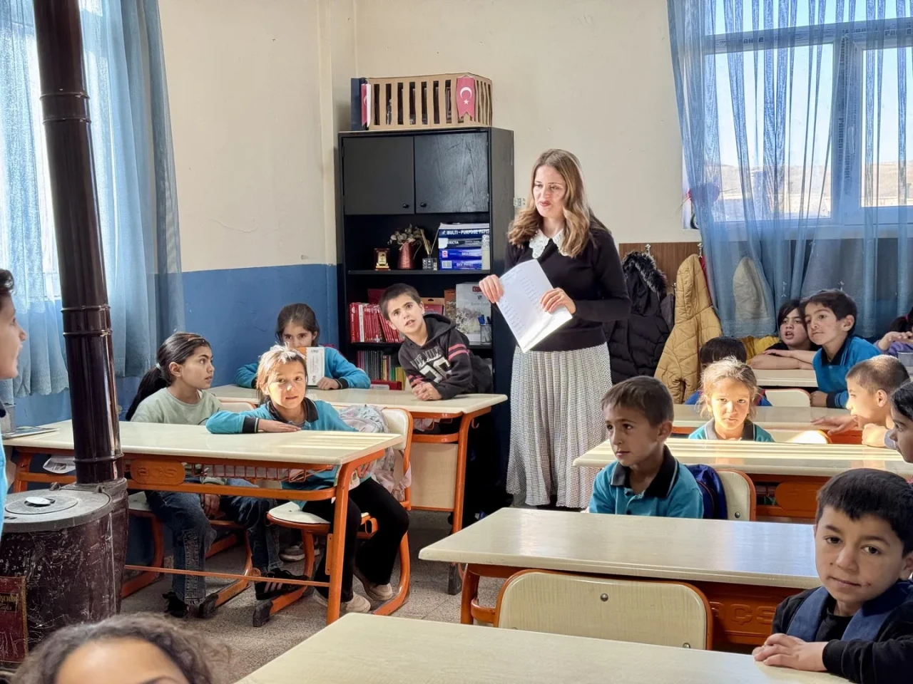 Ağrı’nın Yukarı Yenigün köyünde dört kadın öğretmen öğrencilerin geleceğine ışık tutuyor
