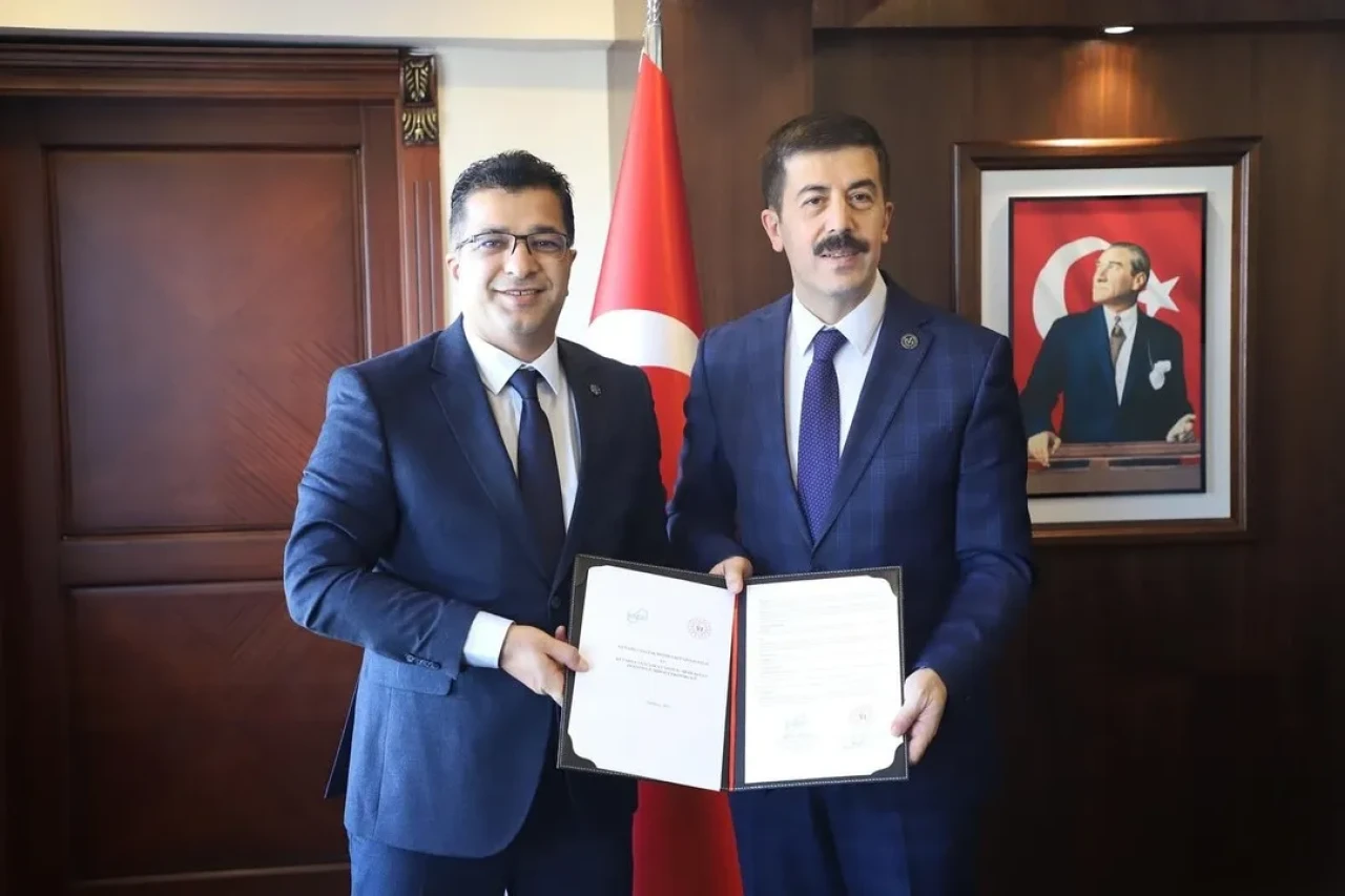 Kütahya'da KSBÜ ve Gençlik ve Spor İl Müdürlüğü arasında öğrenci gelişimi için iş