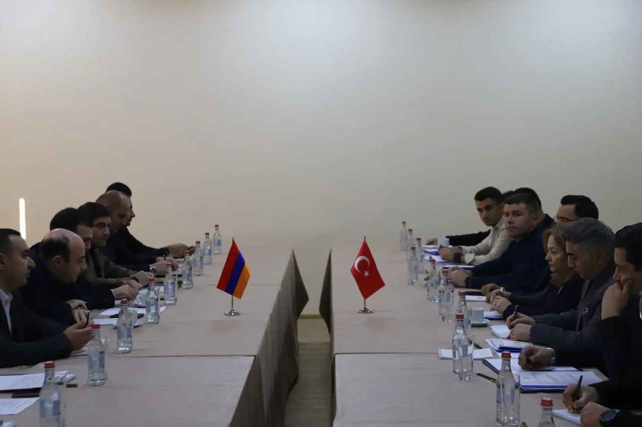 Türkiye ve Ermenistan Kars-Gümrü demiryolu için ikinci tur görüşmeler yaptı