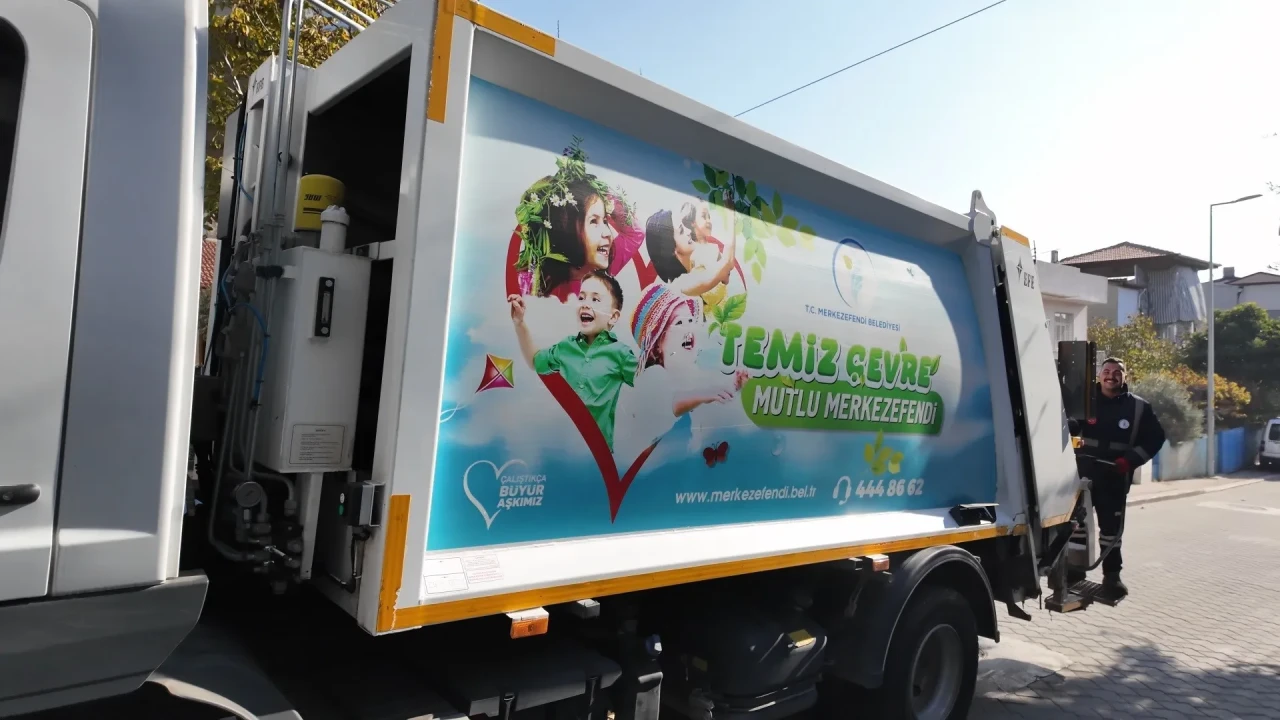 Denizli'de çöp kamyonlarına özel koku yayma sistemi entegre edildi