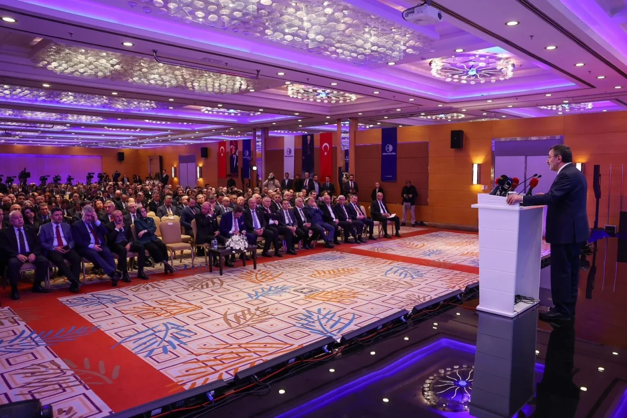 Cumhurbaşkanı Yardımcısı Yılmaz enflasyonun düşüş eğilimine girdiğini açıkladı