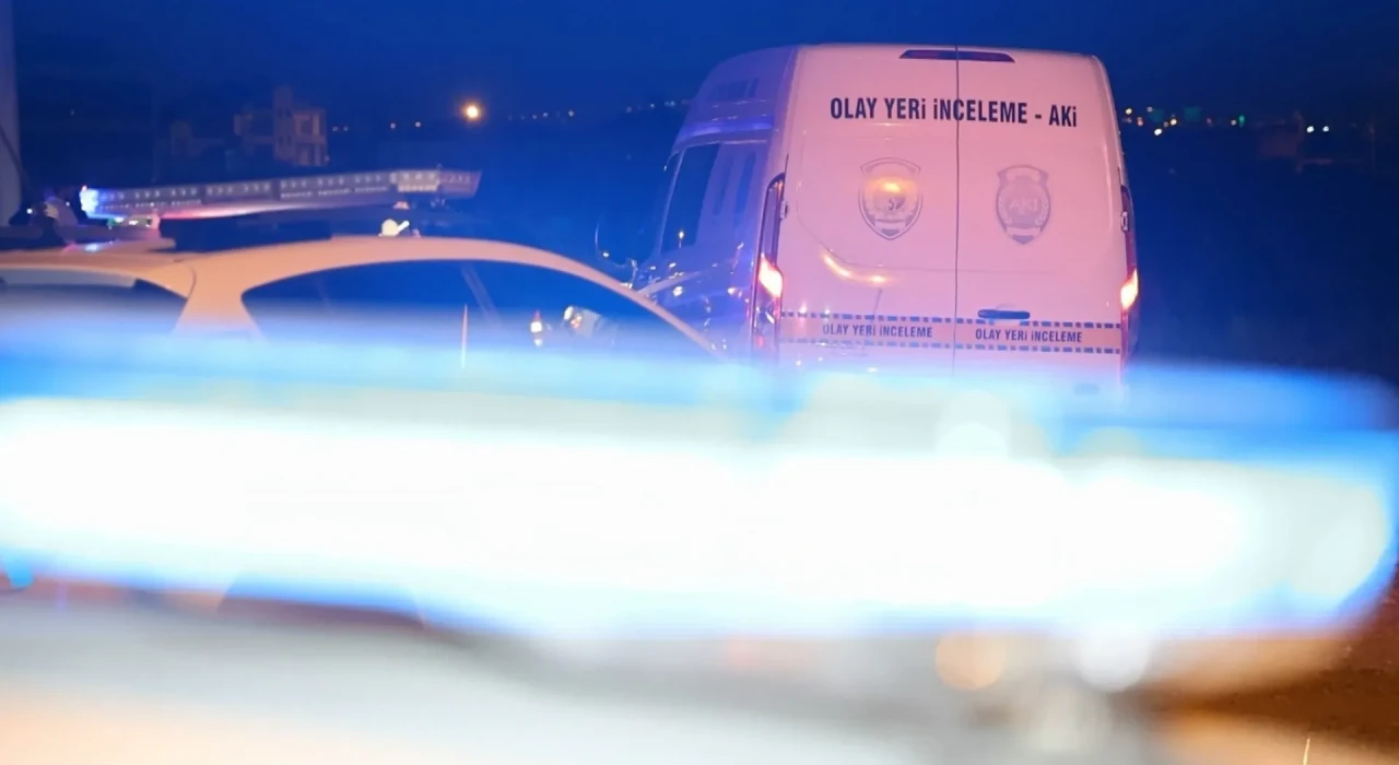 Aksaray’da birlikte yaşadığı kadını tabancayla öldüren şüpheli inşaat çatısında yakalandı