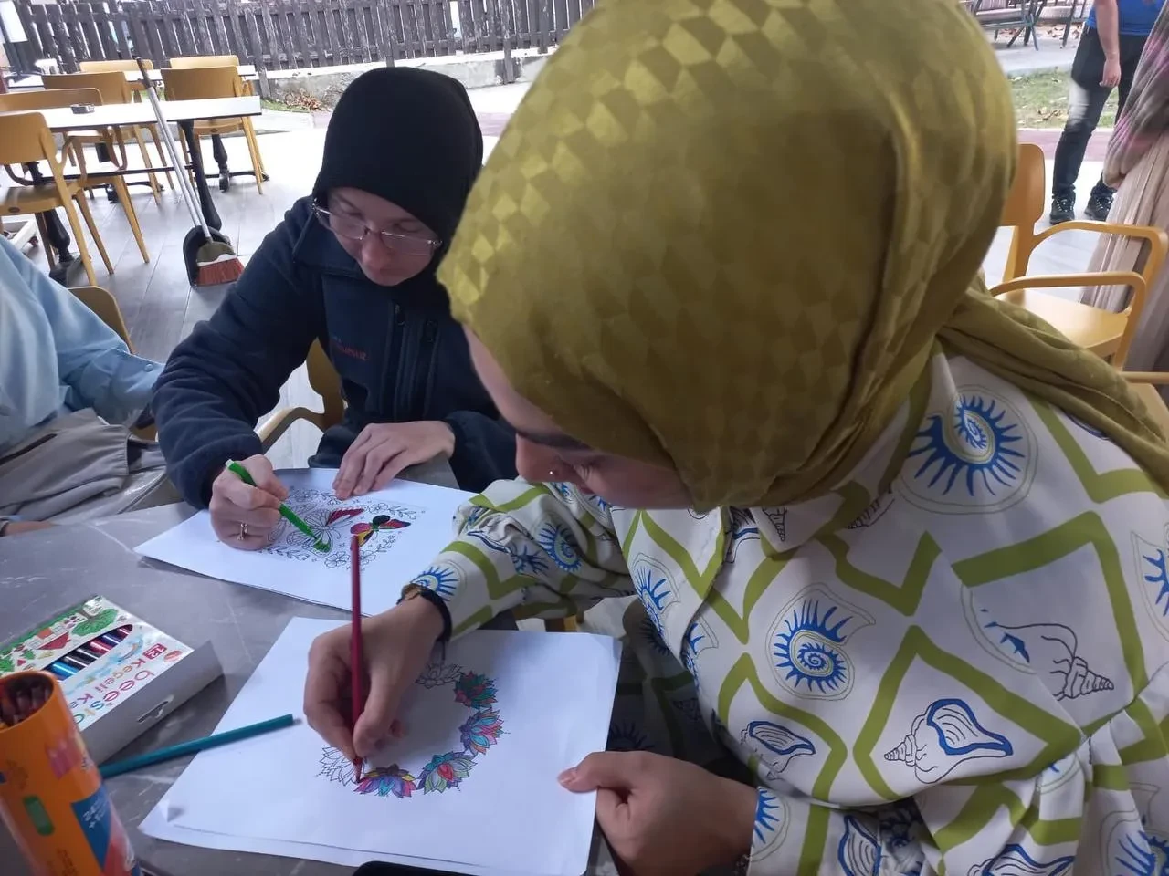 Raziye Begüm Sultan Yurdu öğrencileri Kusursuz Kafe’de sosyal etkinlik gerçekleştirdi