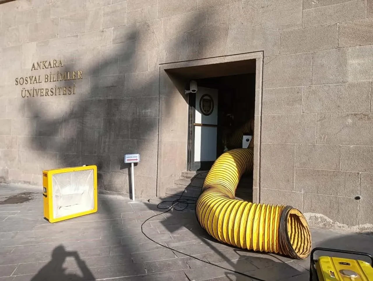 Ankara Sosyal Bilimler Üniversitesi’nde doğal gaz kazanından duman çıktı