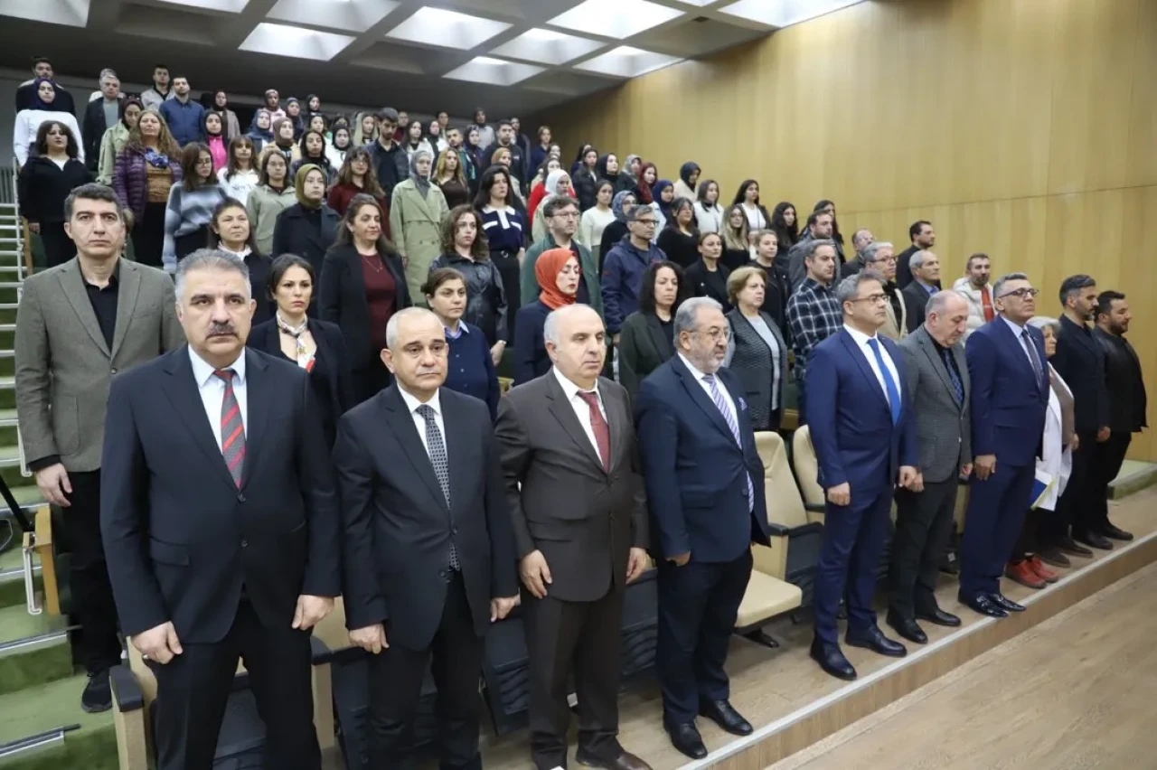 fırat üniversitesi'nde atatürk'ün ileri görüşlülüğü konulu konferans düzenlendi