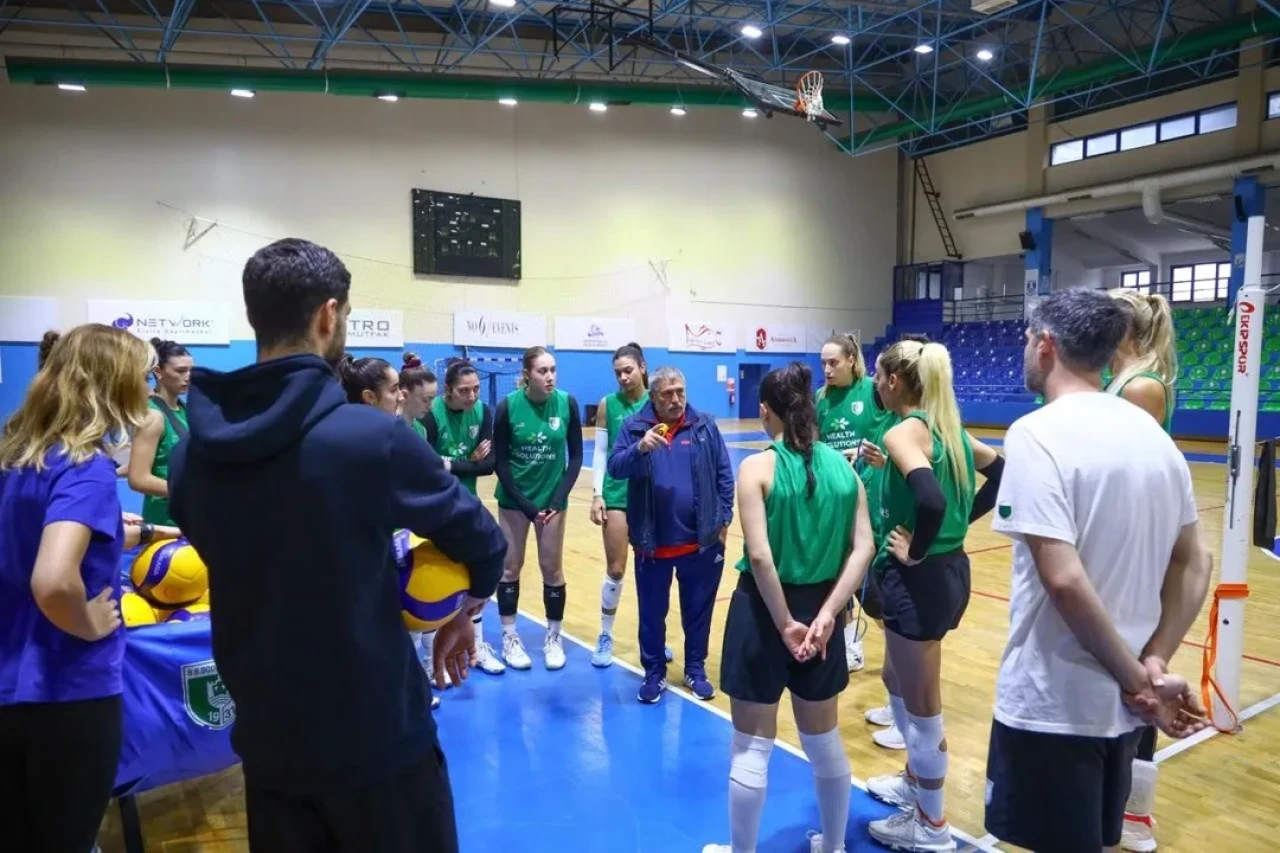 Bodrumspor kadın voleybol takımı Vestel Manisa maçına hazırlandı