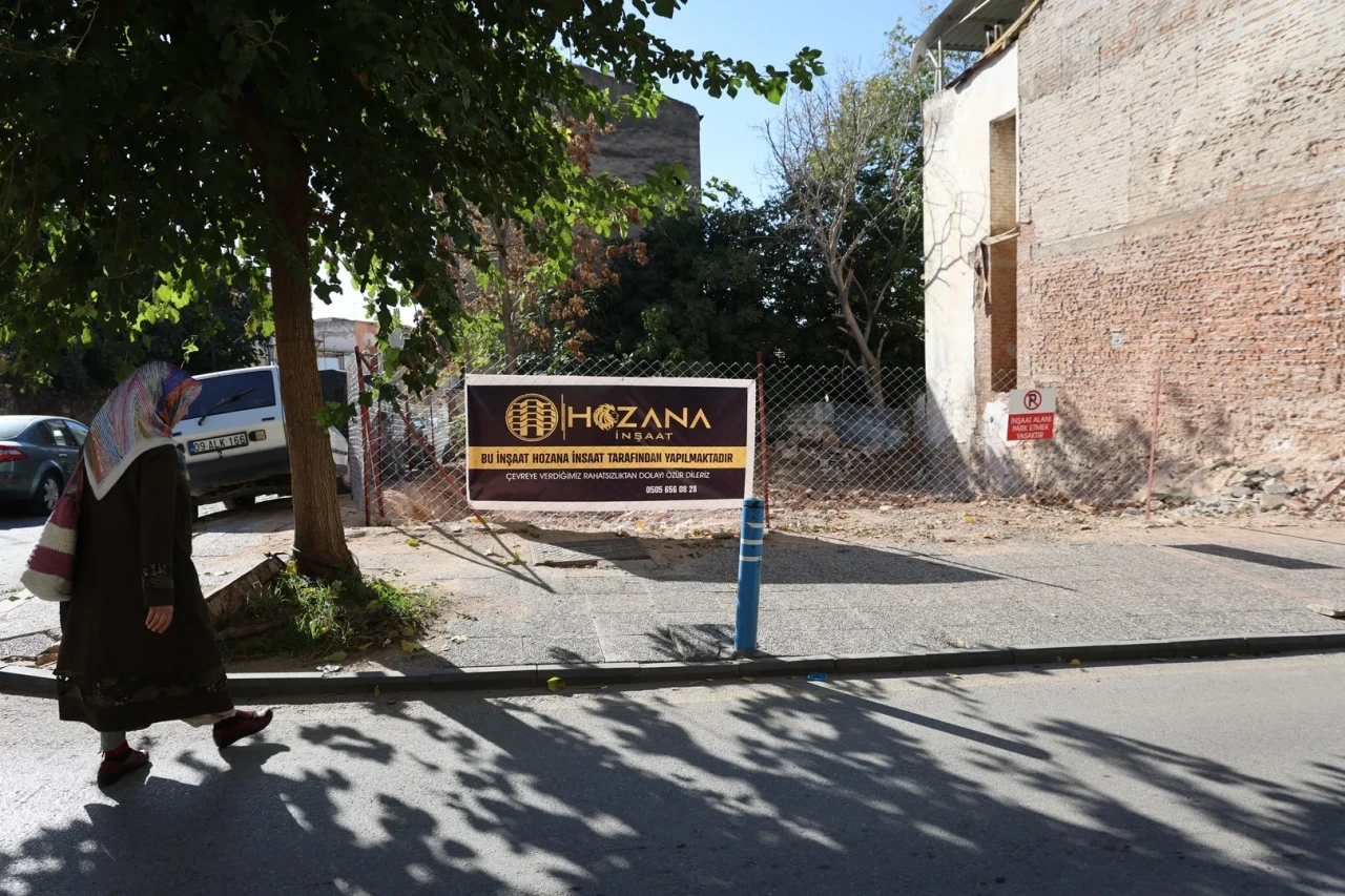 Aydın'ın Veysipaşa Mahallesi'nde kilise inşası iddiası mahalle sakinlerini tedirgin etti