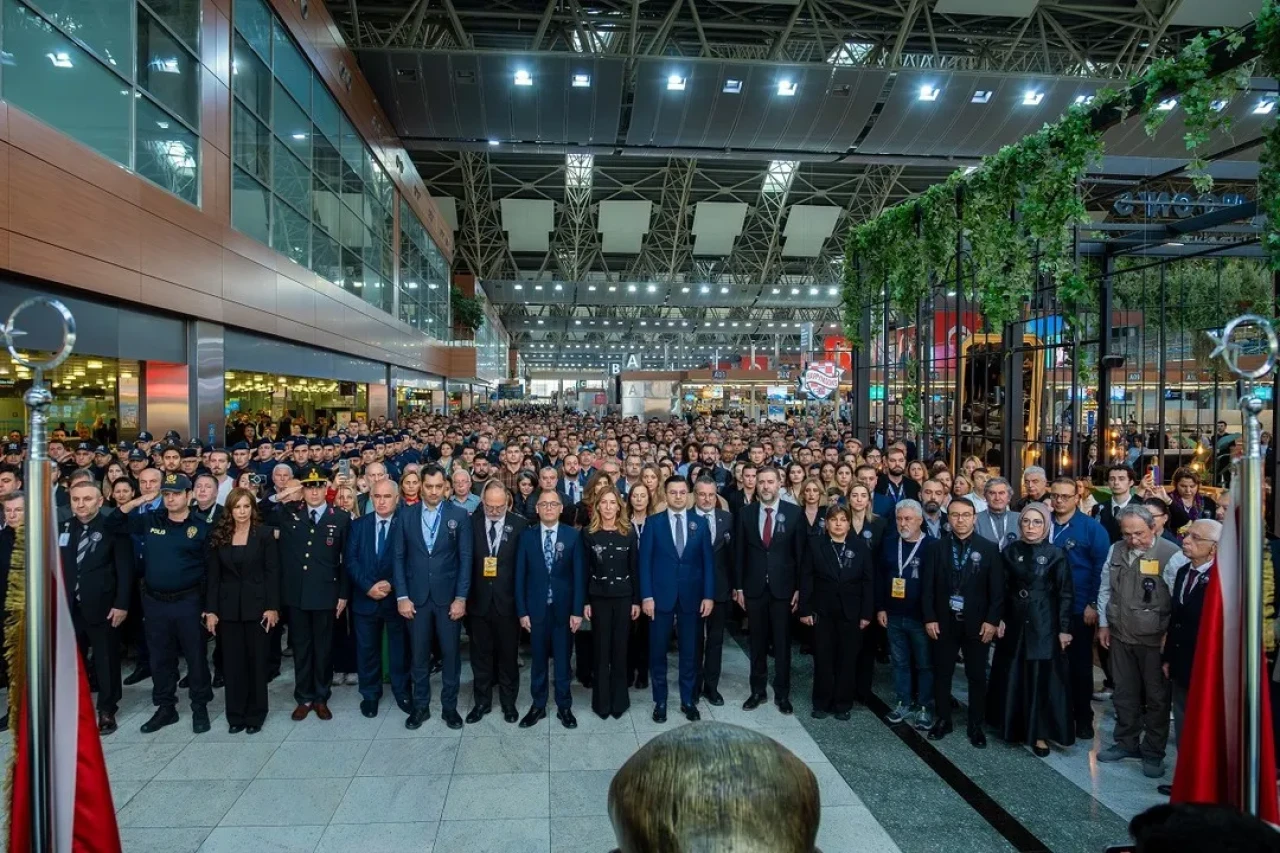 İstanbul Sabiha Gökçen Havalimanı'nda Atatürk vefatının 87. yılında törenle anıldı