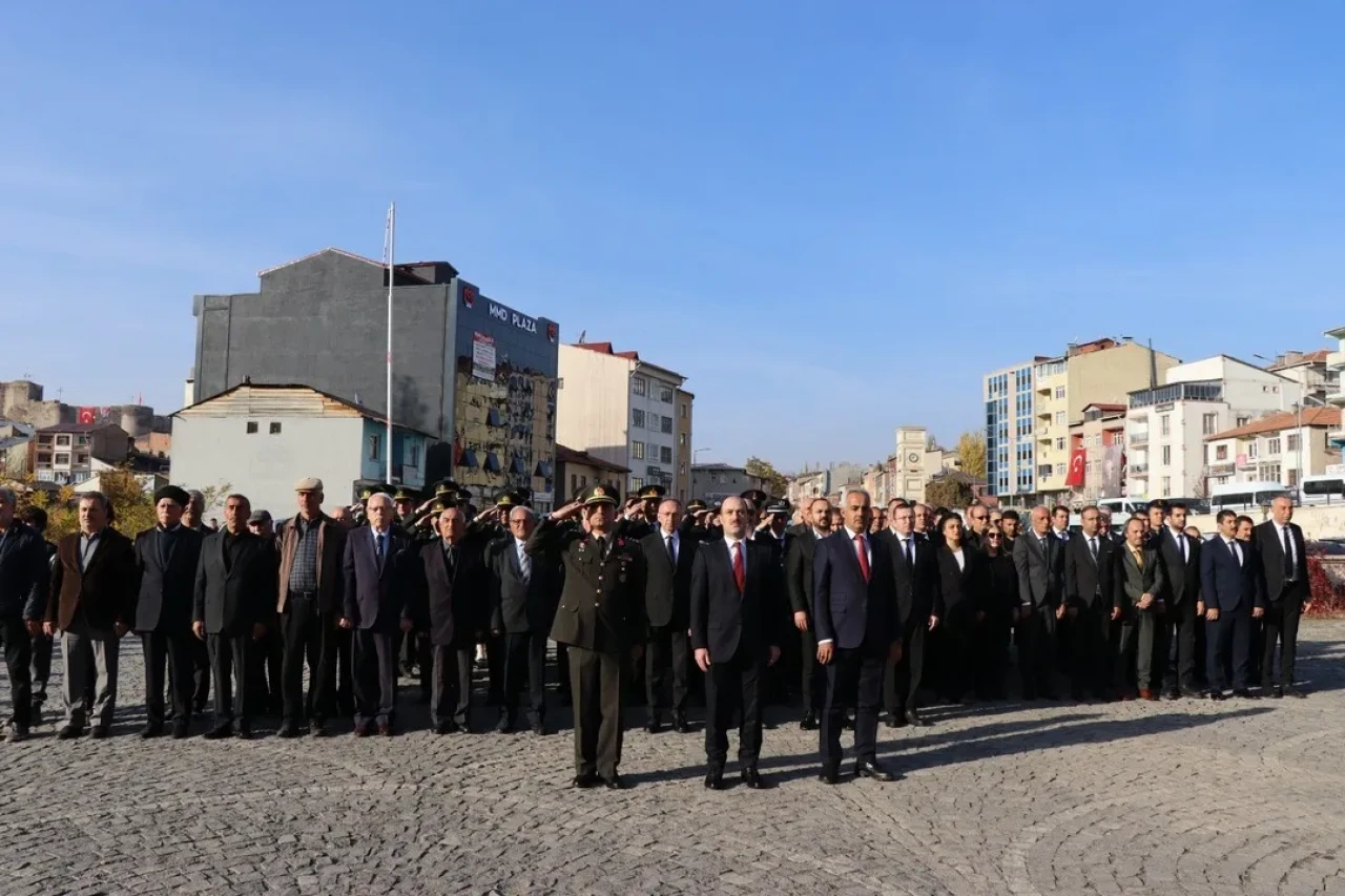 Atatürk'ün vefat yıl dönümü Oltu'da çeşitli etkinliklerle anıldı