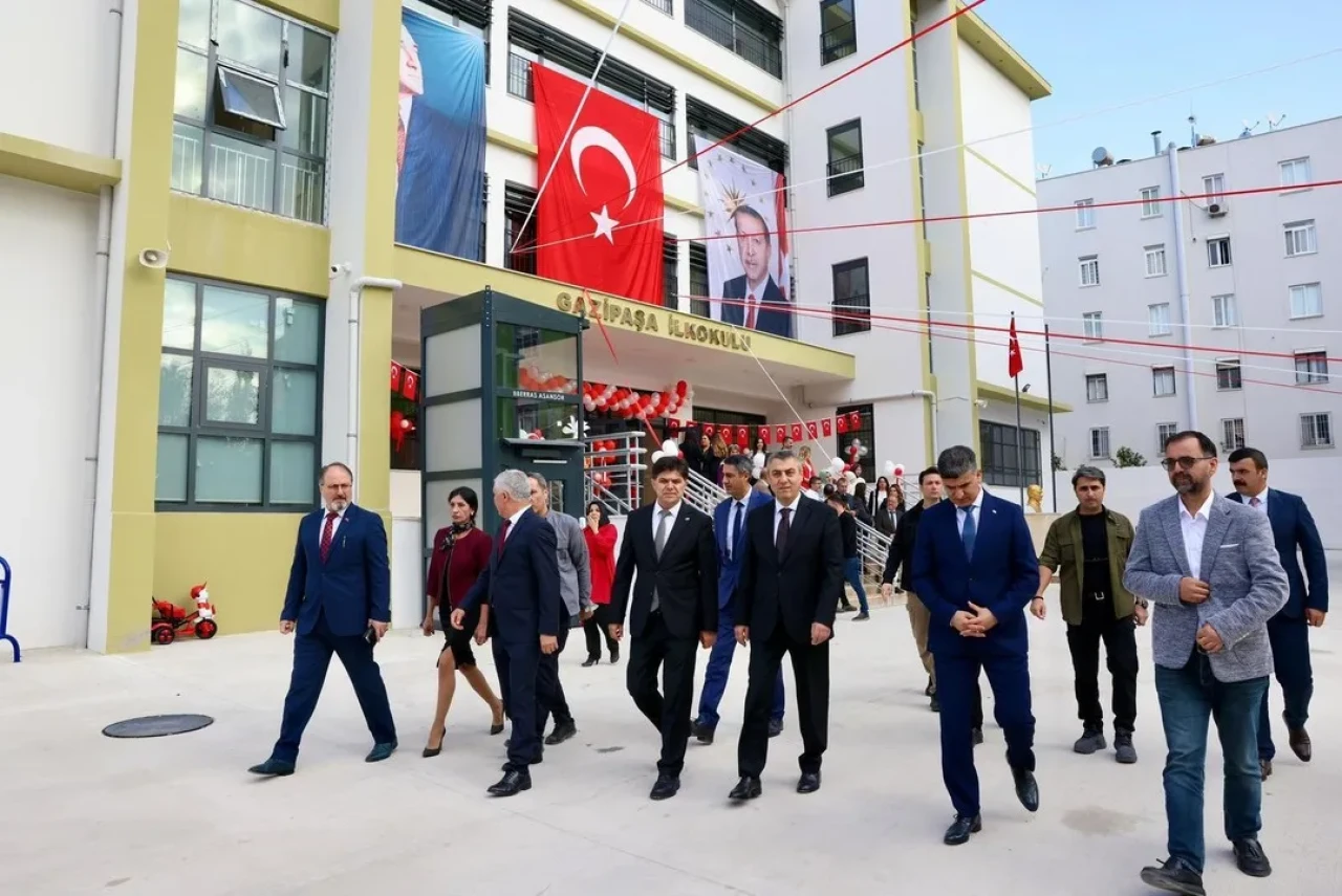 Mersin'de yıkılan dersliklerin yerine bin 534 modern sınıf yapıldı