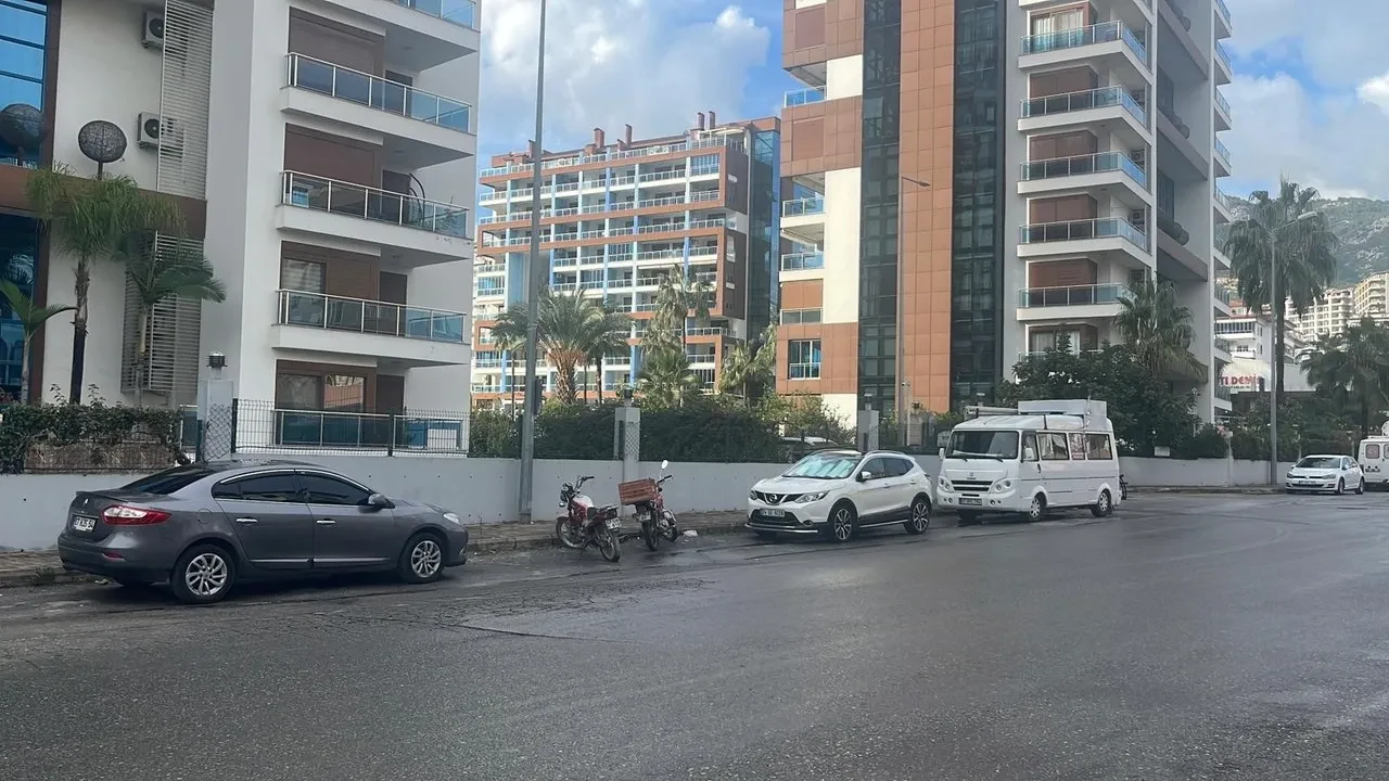 Alanya'da kadına saldıran şahıs polis tarafından yakalandı