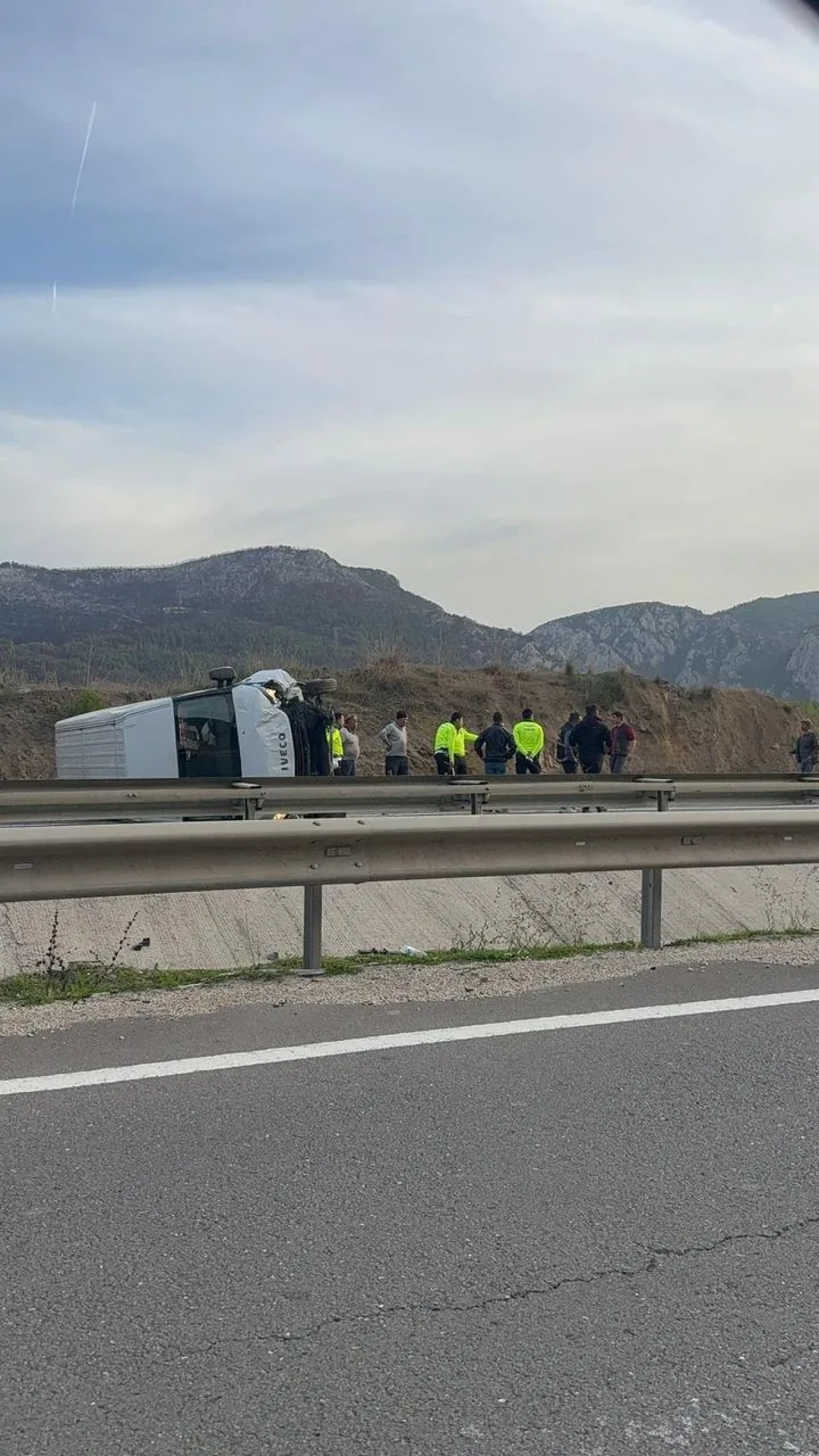 Bilecik'te zincirleme kaza sonucu 3 kişi yaralandı