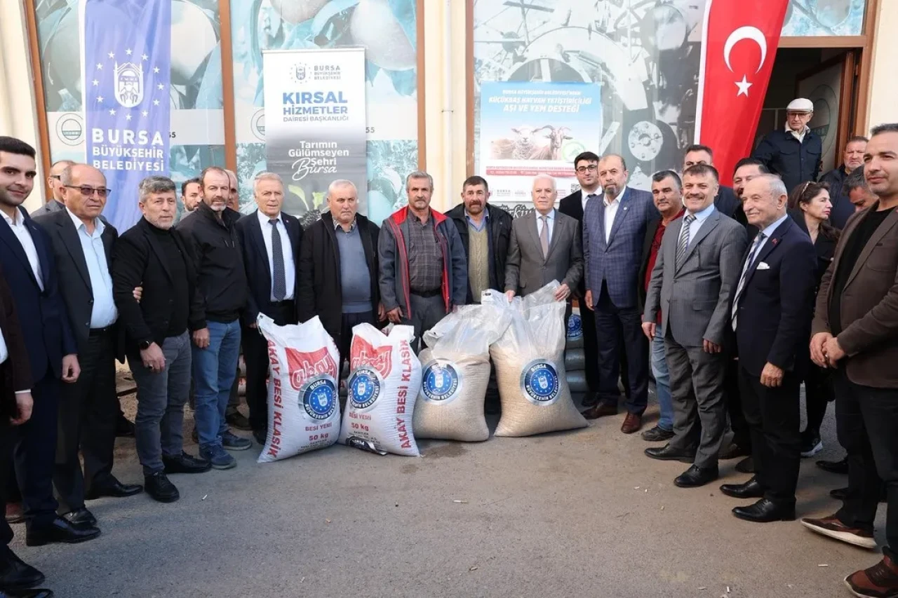 Bursa'da küçükbaş hayvan yetiştiricilerine yem ve aşı desteği verildi