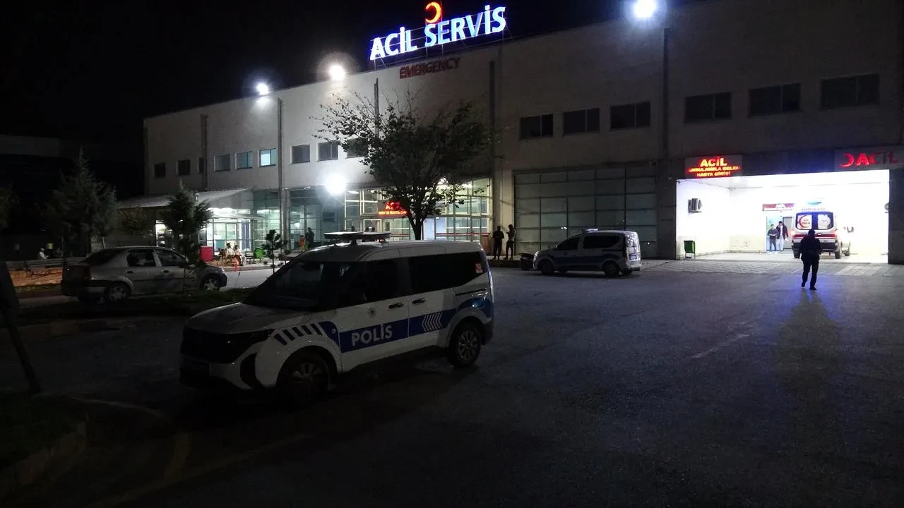 Malatya'da silahla oynayan şahıs kendini yaraladı