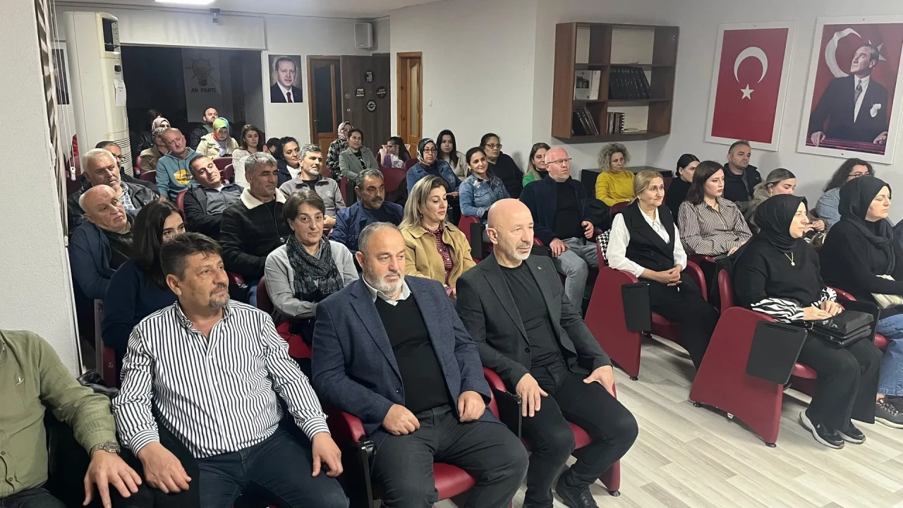 Sinop'ta AK Parti mahalle ve köy başkanlarıyla danışma toplantısı gerçekleştirildi