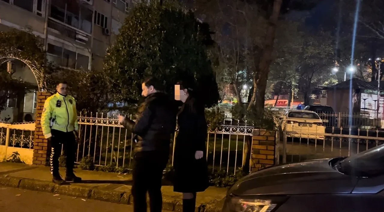 Bursa’da 1.96 promil alkollü kadın sürücü polislere hakaret ederek sinir krizi geçirdi