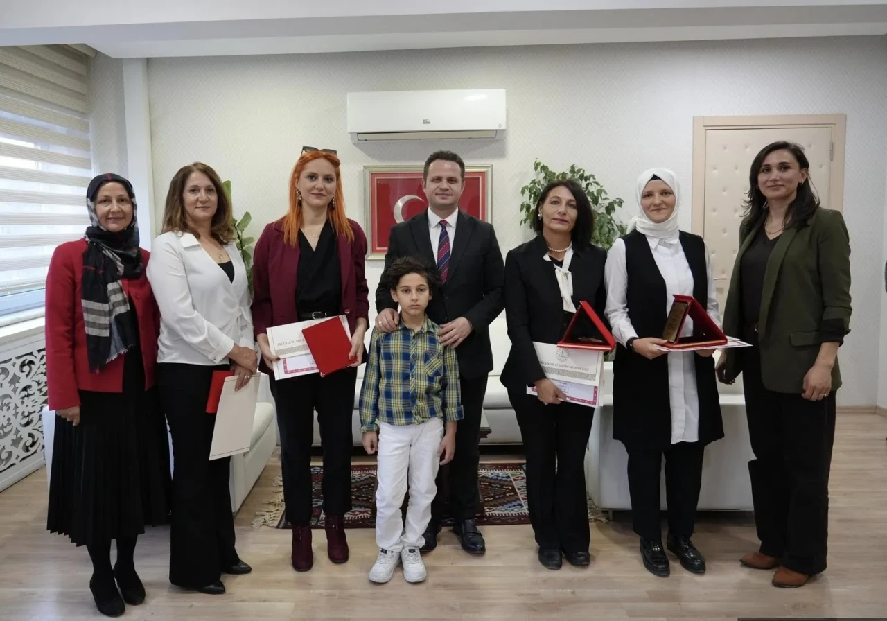 Muğla'da GİZ projesi kapsamında öğretmenler arası yarışmanın ödülleri verildi