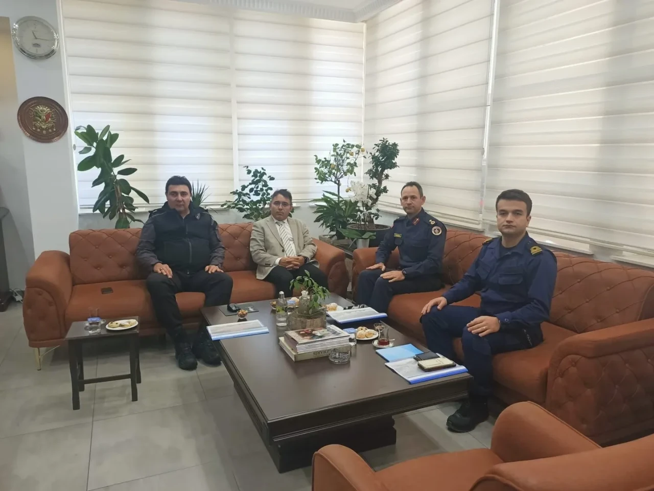 Marmaris Kaymakamı Kaya güvenlik toplantısında sıkı denetim talimatı verdi