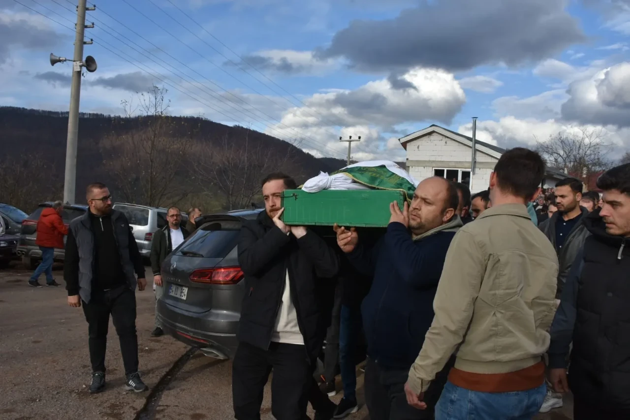 Hendek’te trafik kazasında hayatını kaybeden Aytekin İlmek son yolculuğuna uğurlandı