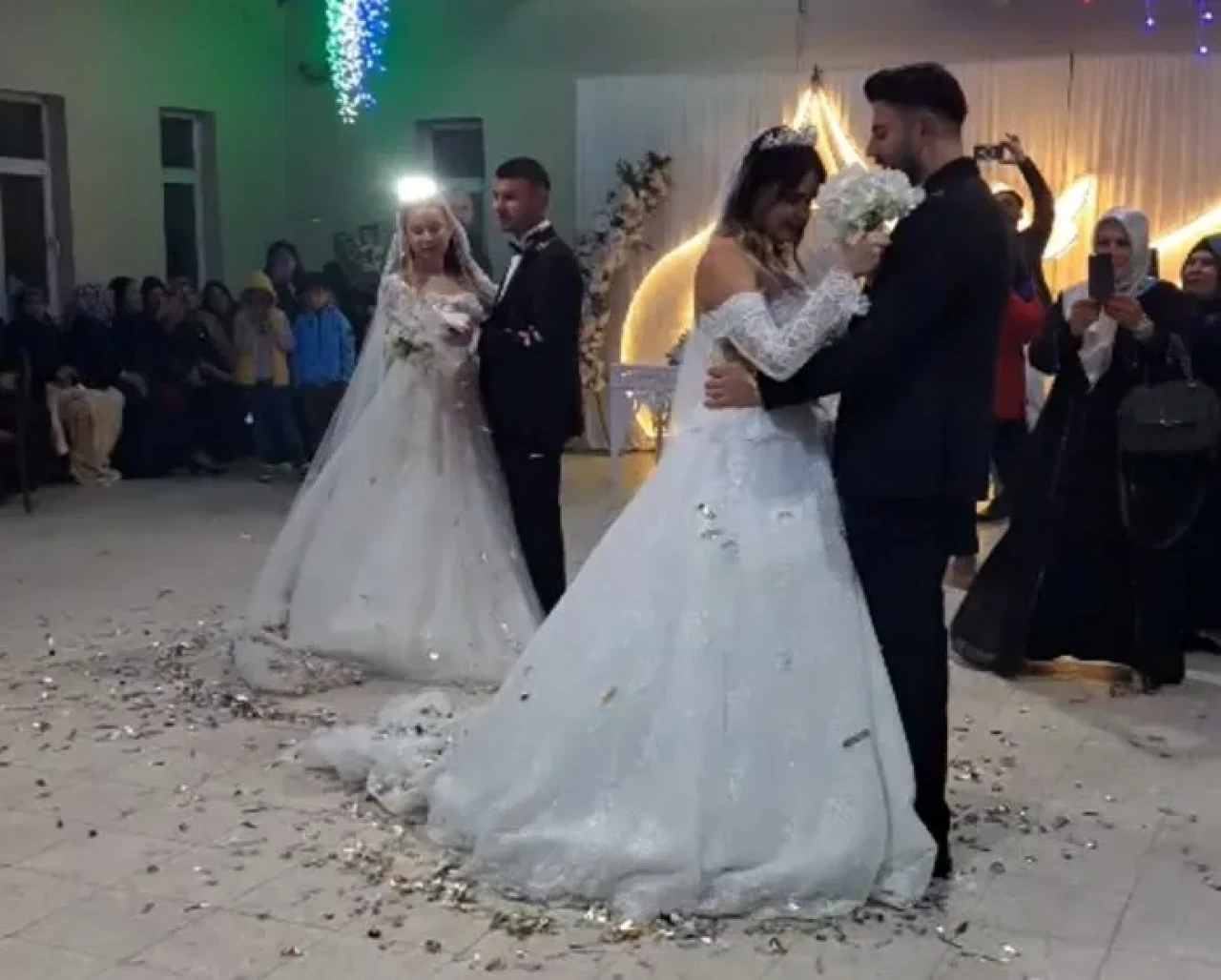 Kars'ın Akyaka ilçesinden 2 kardeş Kübalı eşleriyle evlenerek kültürler arası köprü kurdu