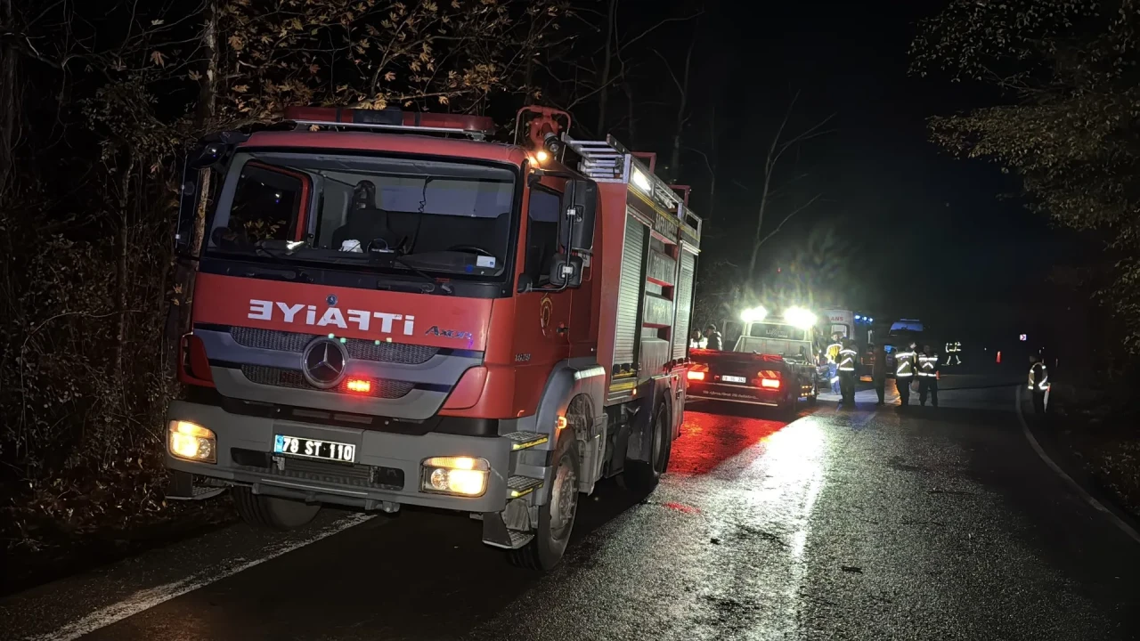 Karabük'ün Safranbolu ilçesinde kontrolden çıkan araç alev aldı, sürücü hayatını kaybetti