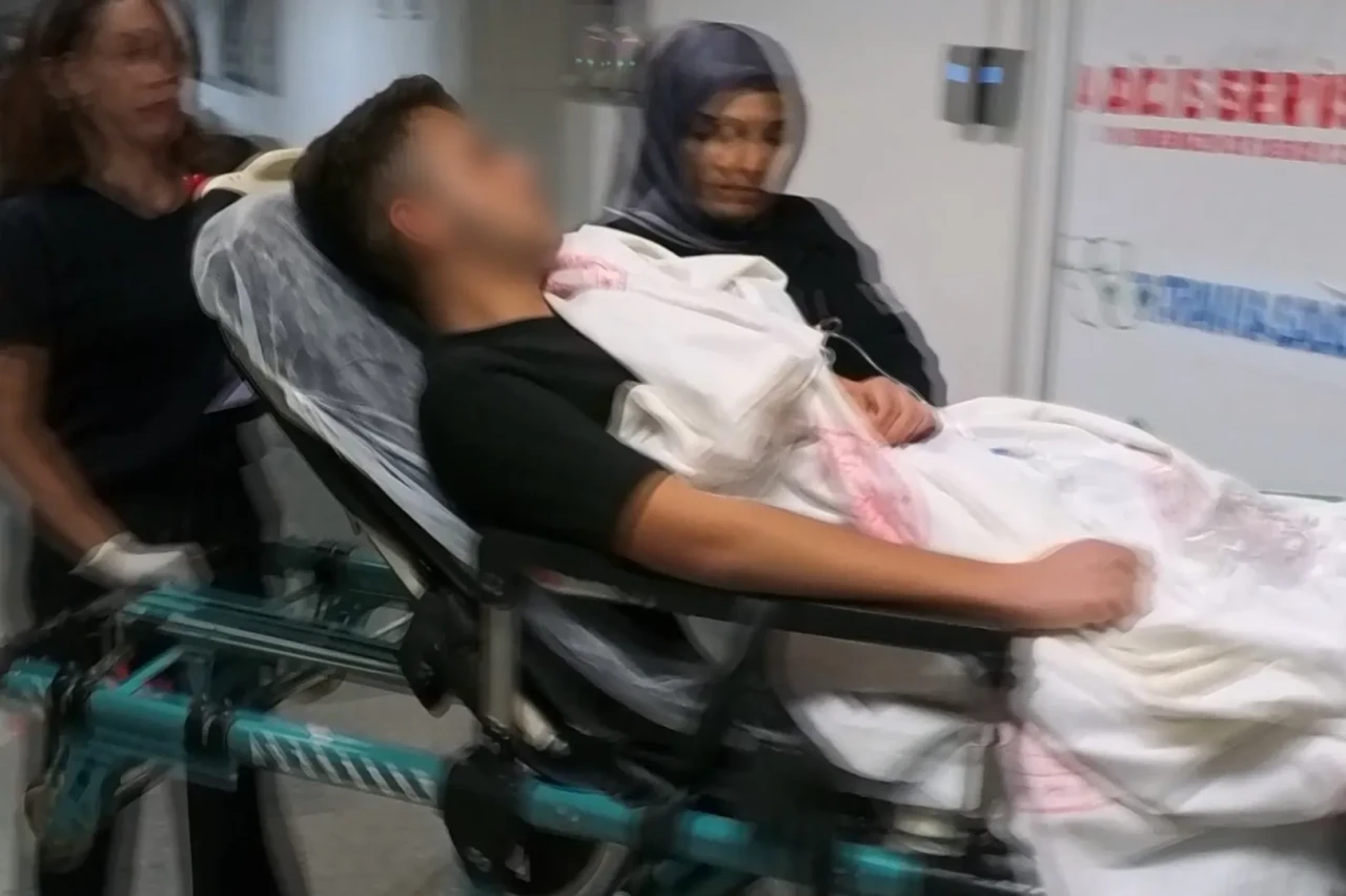 aksaray'da 14 yaşındaki çocuk sokak ortasında bıçaklandı, şüpheli kayıplara karıştı