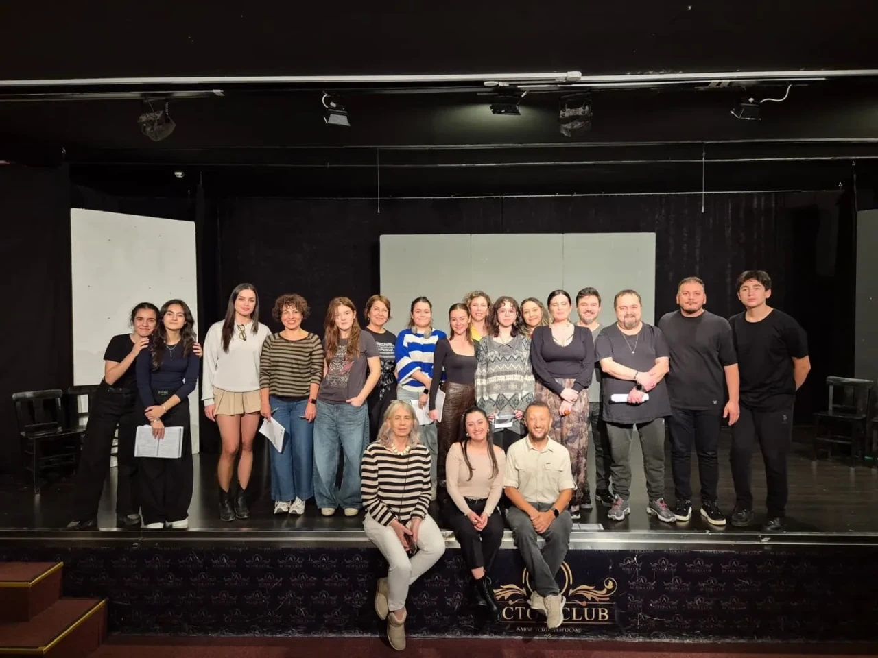 İzmir'de Art Bridge International Workshop Sahne Tozu Tiyatrosu'nda başladı