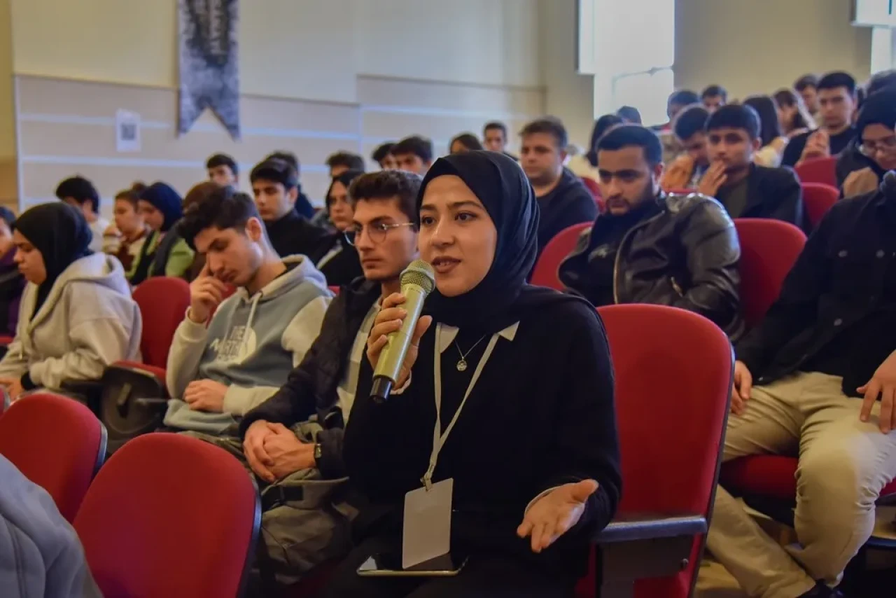 OMÜ'de savunma sanayisinin geleceği konuşuldu