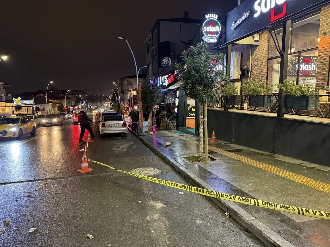 Sakarya'da iki esnaf arasında çıkan silahlı kavgada 1 kişi öldü 1 kişi yaralandı