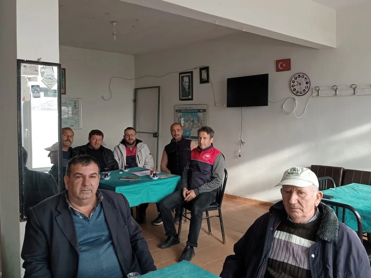 Kırklareli'nde köy köy gezerek tarımsal üretim planlaması ve yeni destekleme modeli anlatılıyor