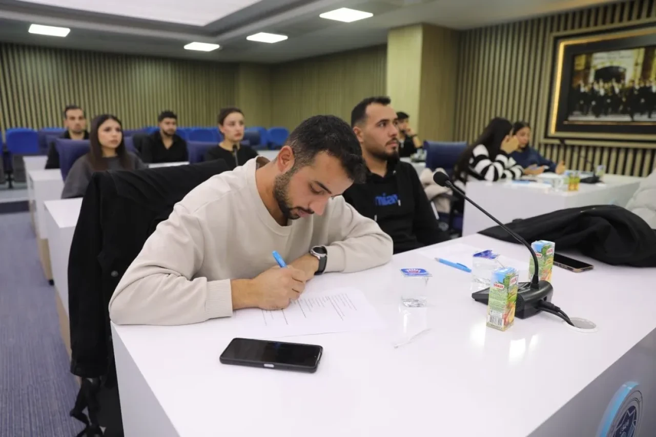 Battalgazi'de gençlik projeleri öğrencilerle değerlendirildi