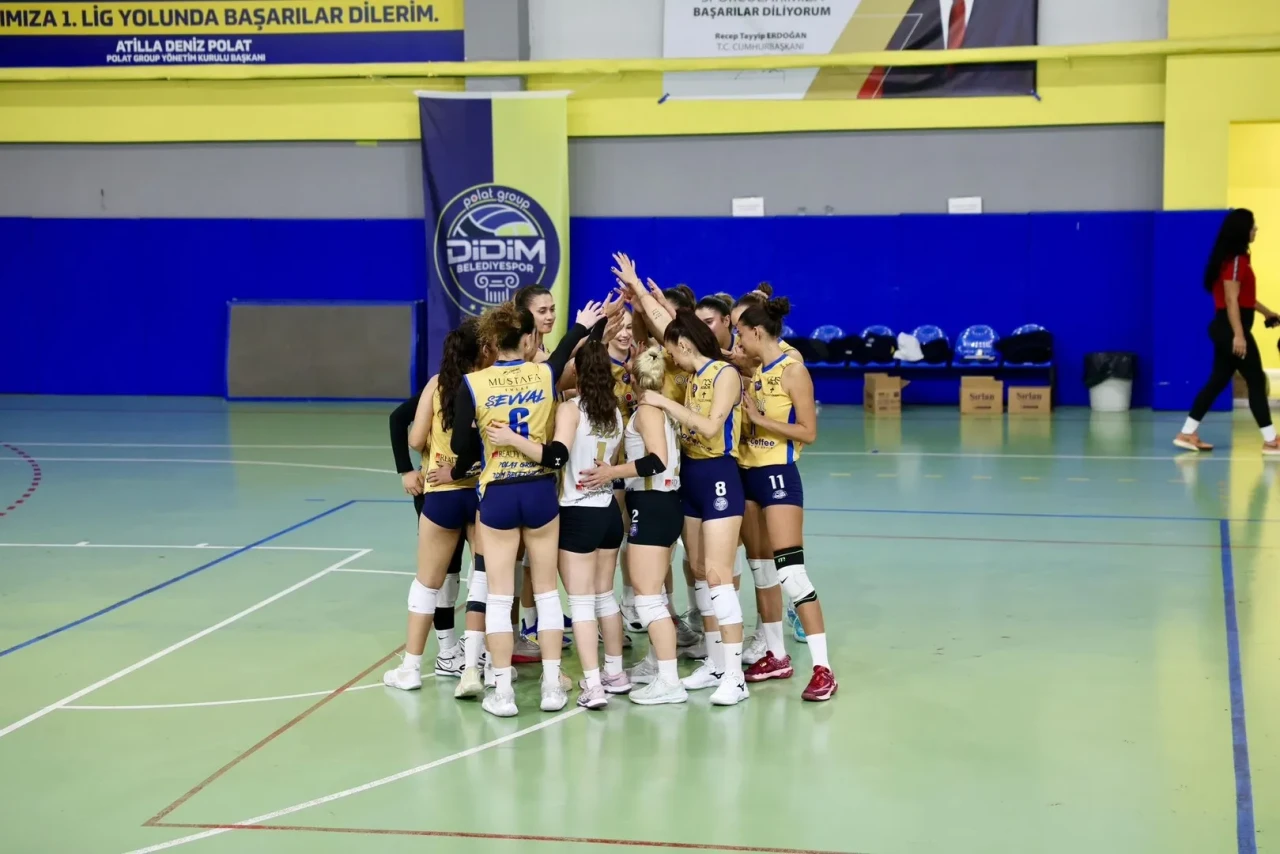 Didim Belediyespor Kadın Voleybol Takımı İzmir deplasmanından galibiyetle döndü