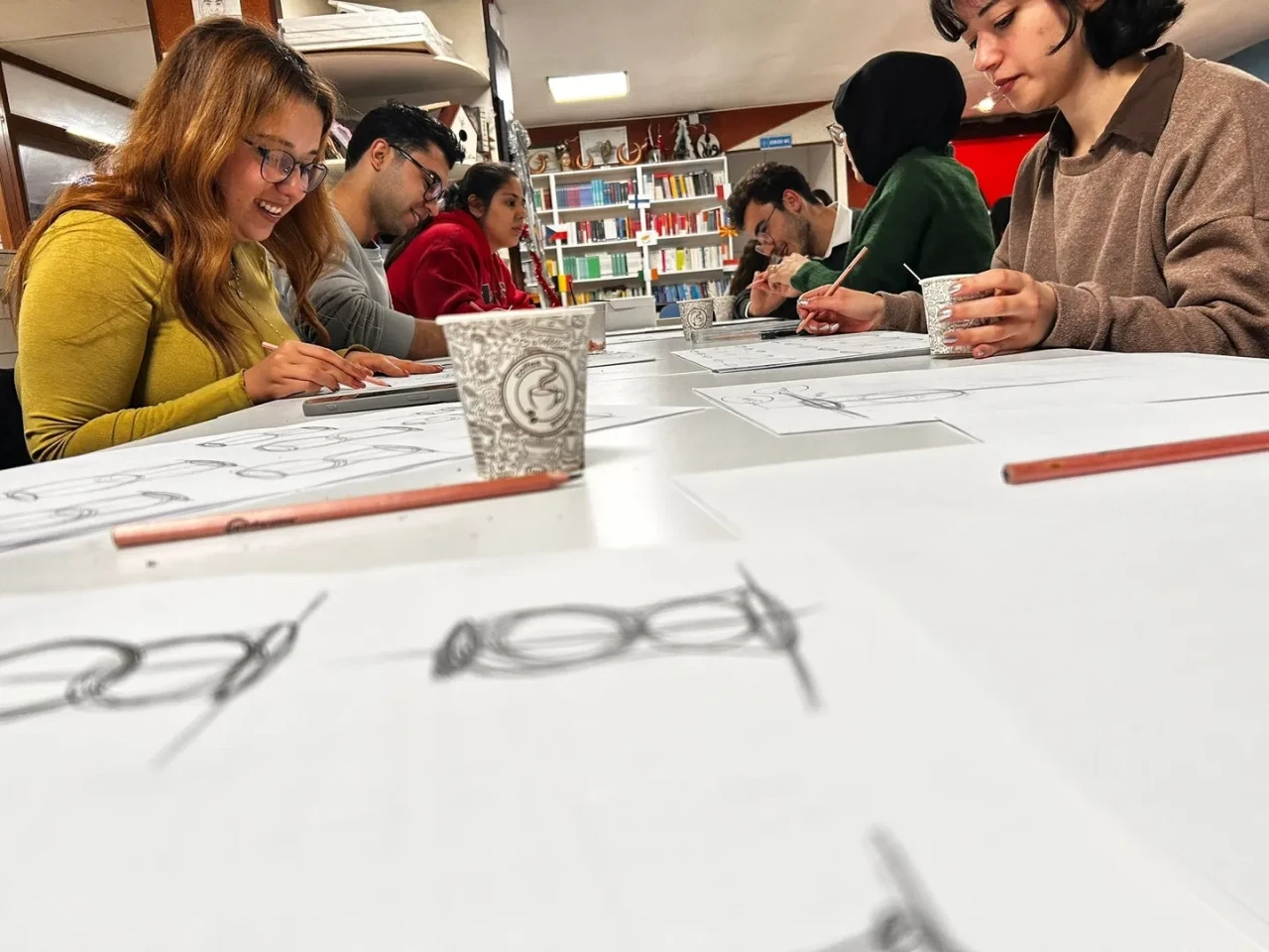 Muğla’da gençler sanat atölyelerinde yeteneklerini keşfediyor