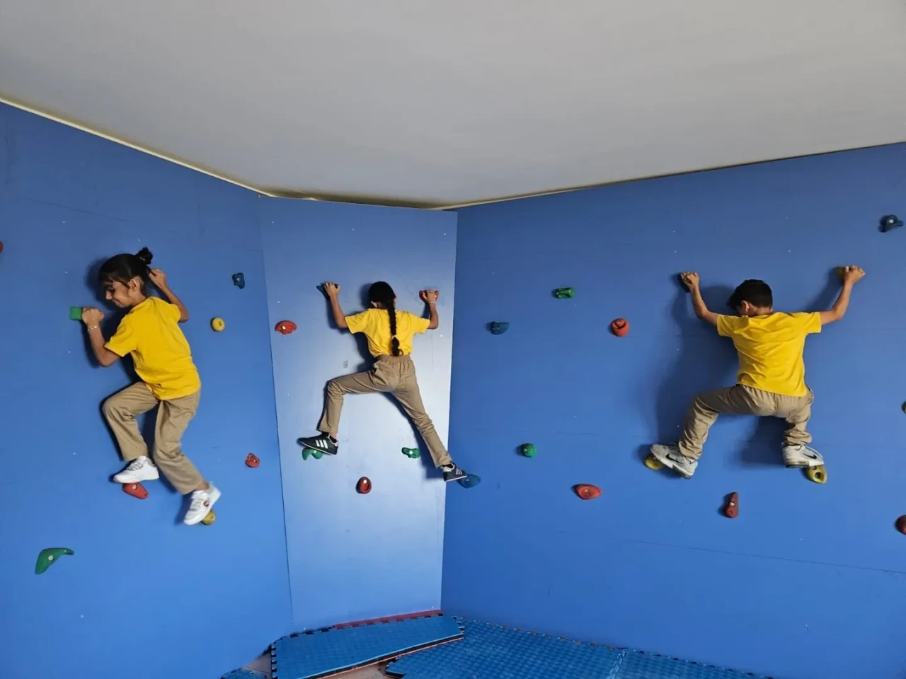 Mersin'de Yaparak Yaşayarak Öğrenme Merkezi çocukları geleceğe hazırlıyor