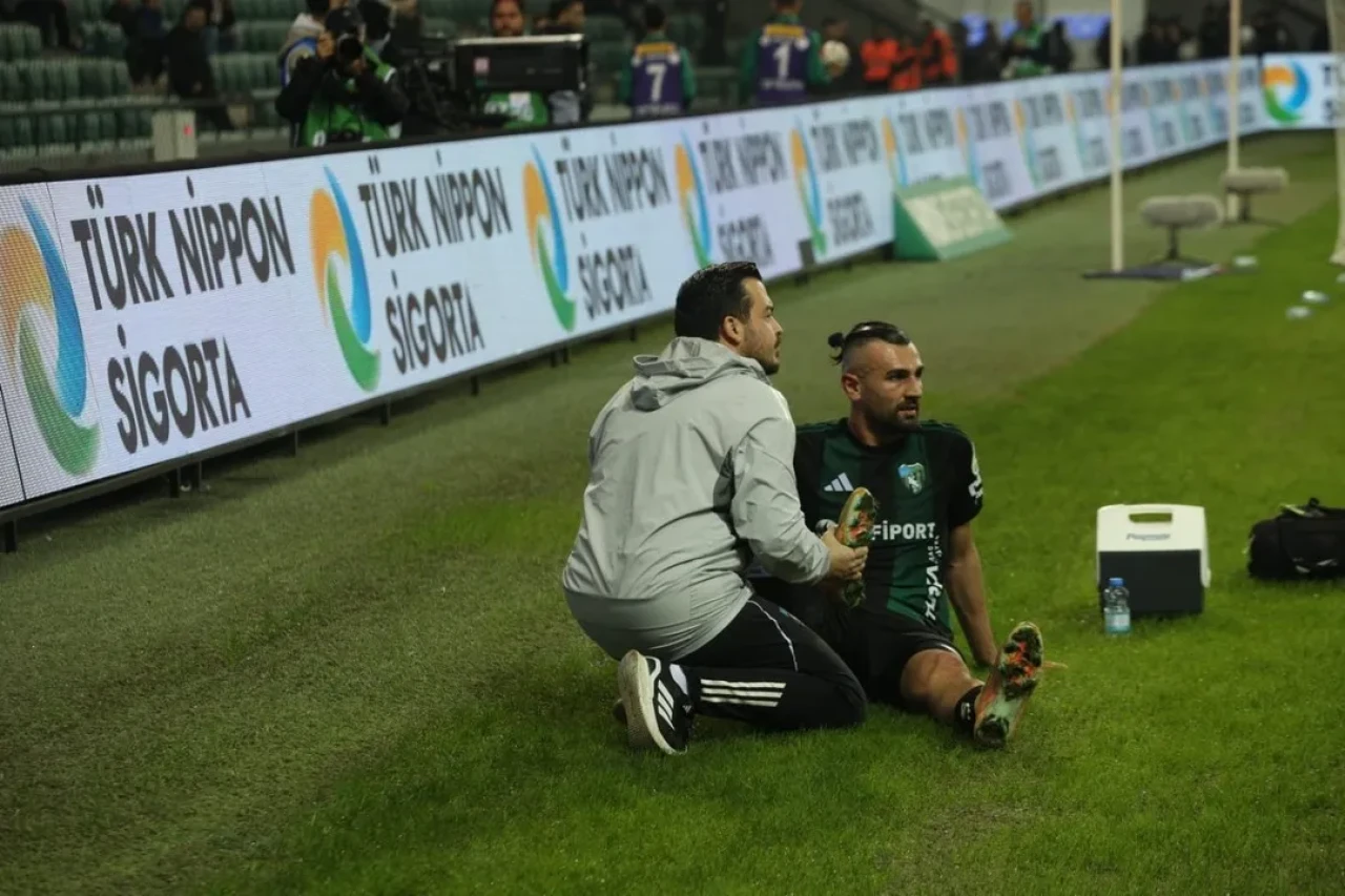 Kocaelisporlu Serdar Dursun camiadan özür diledi ve paylaşımların yanlış anlaşıldığını belirtti