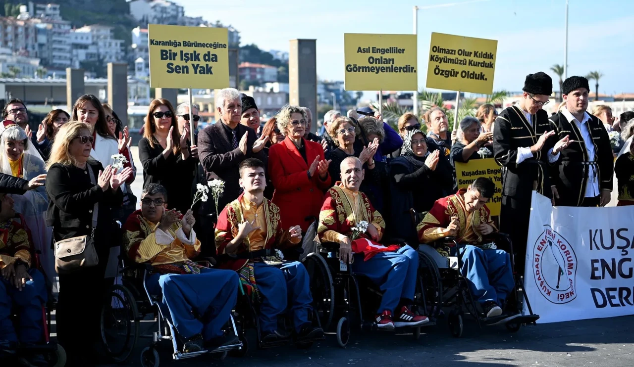 Kuşadası'nda 3 Aralık Dünya Engelliler Günü çeşitli etkinliklerle kutlandı