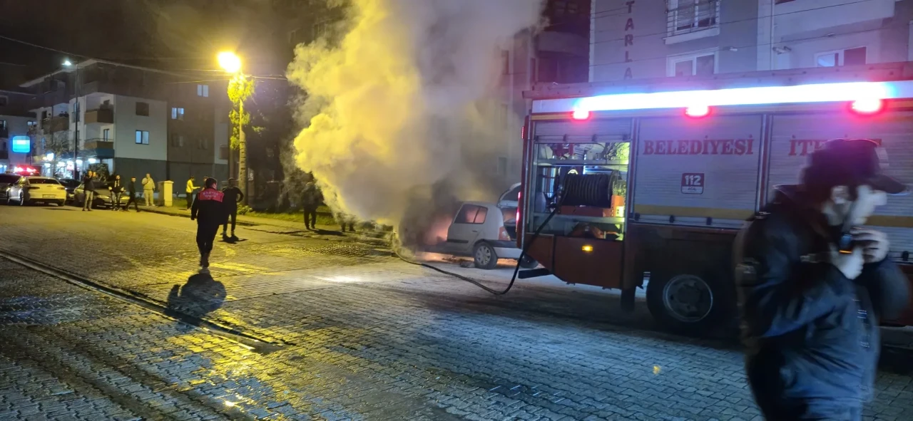 Bartın'da sürücüyü şoke eden yangın, mahallelinin müdahalesiyle söndürüldü