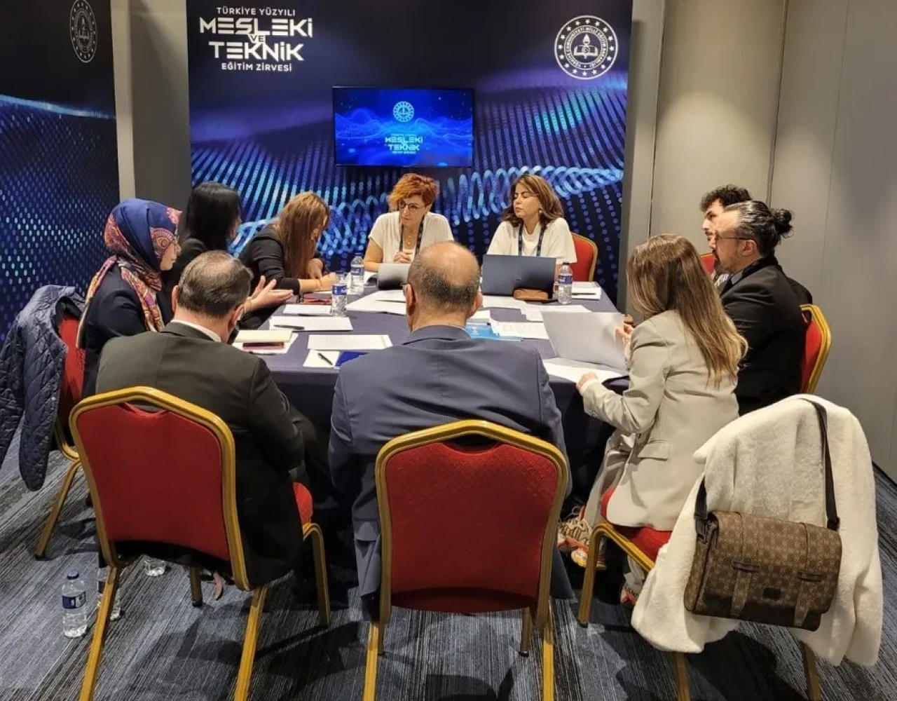 Manisa Celal Bayar Üniversitesi Mesleki Eğitim Zirvesi'nde aktif rol oynadı